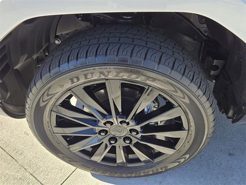 Used 2024 Lexus GX 550 image 10