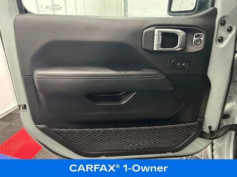 Used 2023 Jeep Wrangler Sahara 4xe image 9