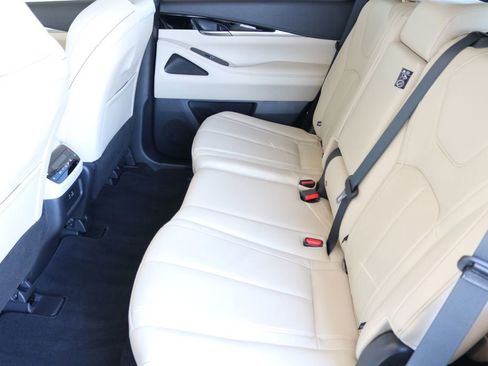 Certified 2025 INFINITI QX60 Pure image 24