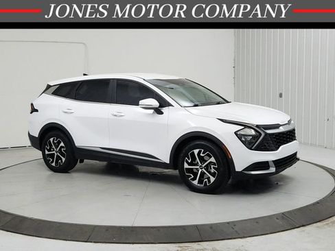 Used 2023 Kia Sportage EX image 1