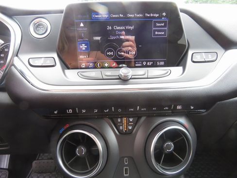 Used 2021 Chevrolet Silverado 1500 RST image 25