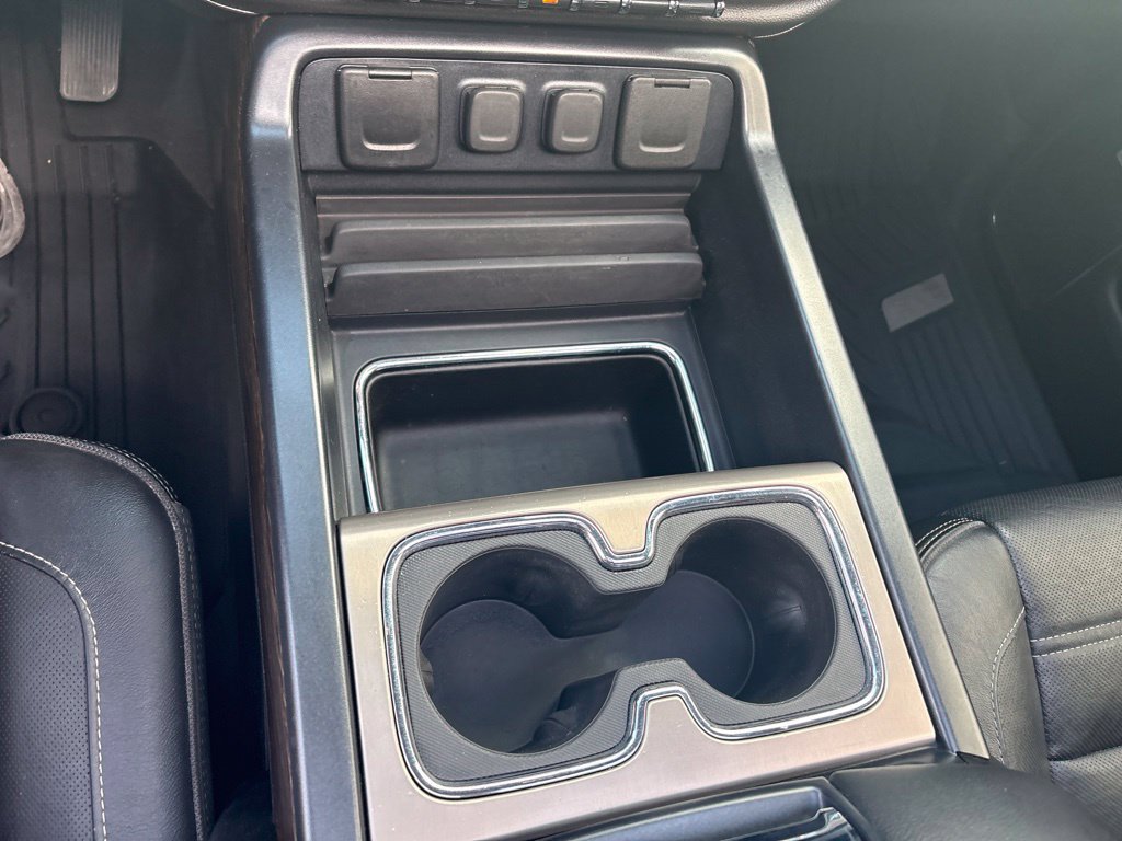 Used 2019 GMC Sierra 2500 Denali w/ Duramax Plus Package AWD/4WD image 15