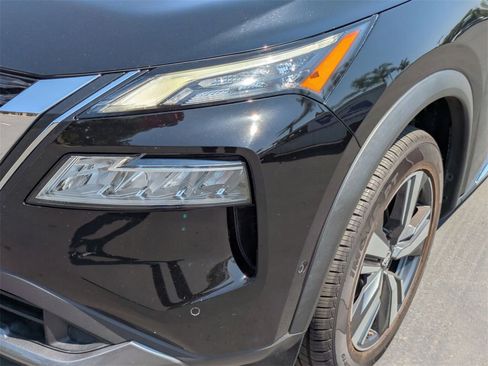 Used 2023 Nissan Rogue SL w/ SL Premium Package image 11