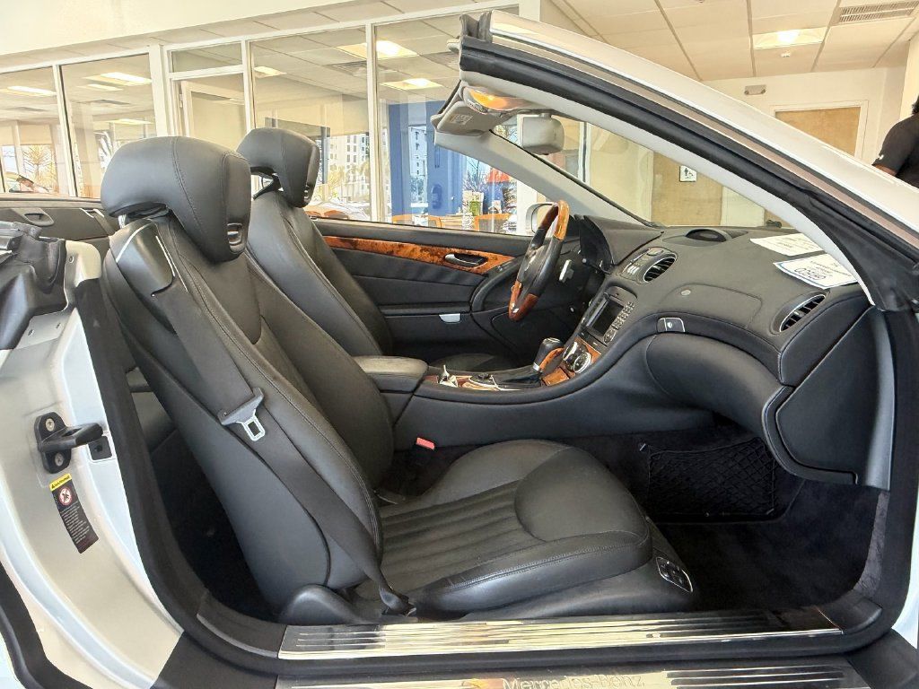 Used 2009 Mercedes-Benz SL 550 image 13