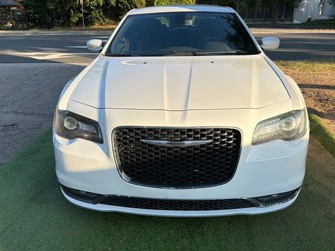 Used 2020 Chrysler 300 S RWD image 2