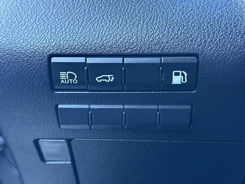 Used 2020 Lexus RX 450h AWD image 31