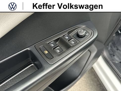 Used 2025 Volkswagen Taos S FWD image 15