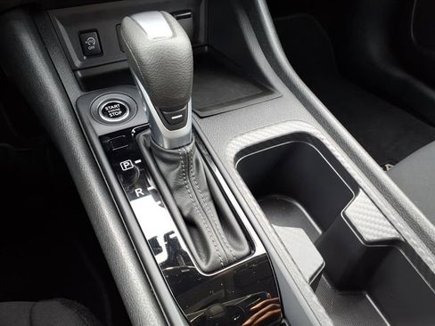 Used 2024 Nissan Sentra S image 9