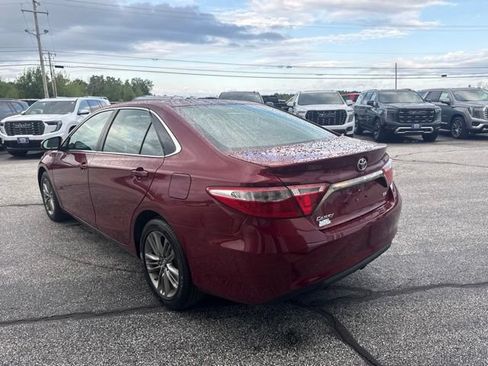 Used 2017 Toyota Camry SE w/ Moonroof Package FWD image 5