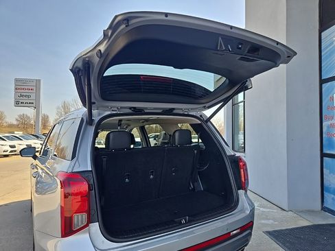 Used 2025 Hyundai Palisade SEL image 92