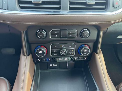 Used 2023 Chevrolet Tahoe High Country w/ Premium Package 2 AWD/4WD image 31