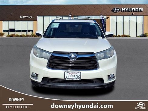 Used 2016 Toyota Highlander Limited image 2