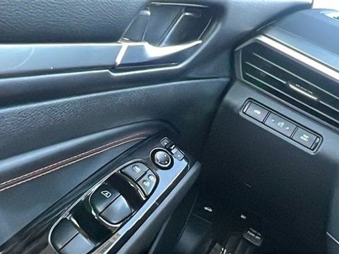 Used 2023 Nissan Altima 2.5 SR image 33