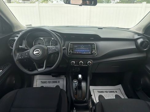 Used 2023 Nissan Kicks S FWD image 15
