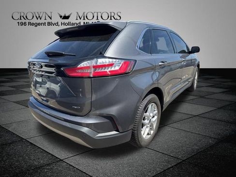 Used 2021 Ford Edge SEL w/ Convenience Package AWD/4WD image 4