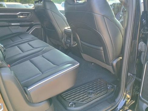 Used 2025 RAM 1500 Laramie w/ Sport Appearance Package AWD/4WD image 17