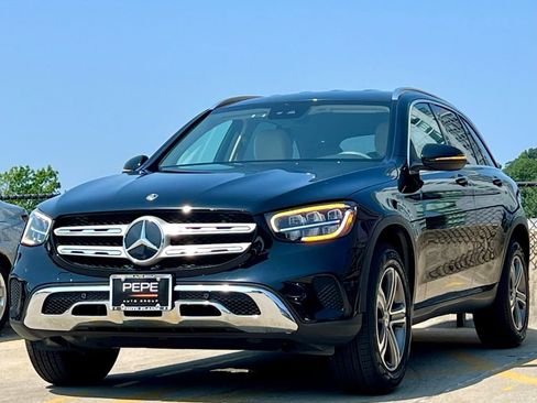Certified 2022 Mercedes-Benz GLC 300 4MATIC image 4