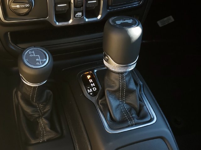 New 2026 Jeep Wrangler Unlimited Sahara AWD/4WD image 29
