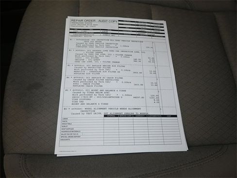 Used 2021 GMC Yukon SLE image 5