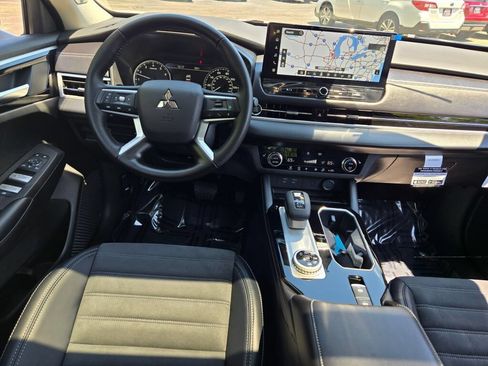 New 2026 Mitsubishi Outlander AWD image 15