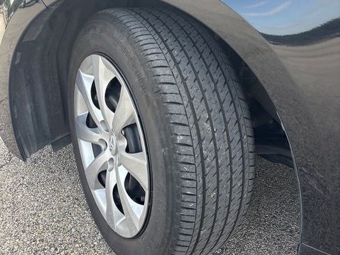 Used 2025 Toyota Corolla LE FWD image 12