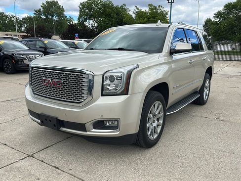 Used 2017 GMC Yukon Denali w/ Open Road Package AWD/4WD image 1