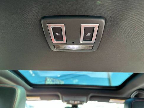 Used 2016 Jaguar XF R-Sport image 25