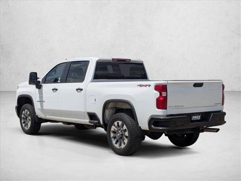 Used 2024 Chevrolet Silverado 2500 Custom w/ Custom Convenience Package AWD/4WD image 7