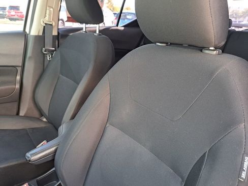 Used 2023 Nissan Kicks S image 15