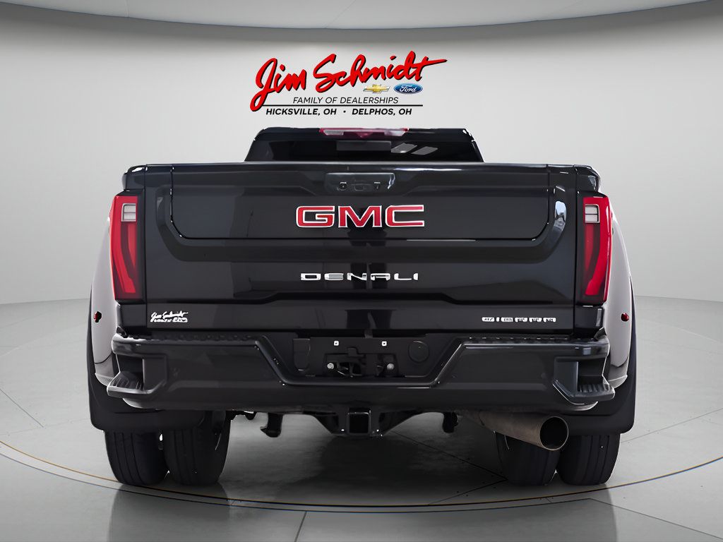 Used 2024 GMC Sierra 3500 Denali w/ Denali Reserve Package AWD/4WD image 4