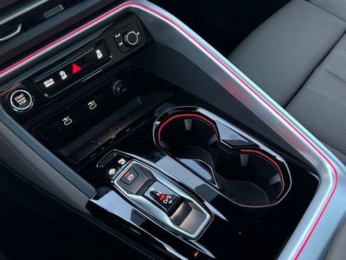 New 2025 Audi Q5 2.0T Premium Plus image 18