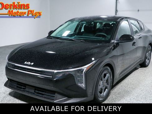 Used 2025 Kia K4 FWD image 1