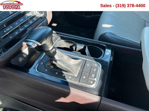 Used 2018 Kia Sedona SX Limited w/ SX Limited Prestige Package image 22