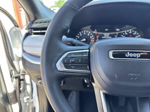 Used 2025 Jeep Compass Limited AWD/4WD image 22