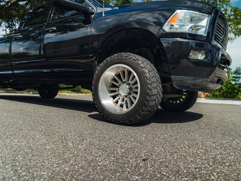 Used 2017 RAM 3500 Tradesman w/ Chrome Appearance Group image 6