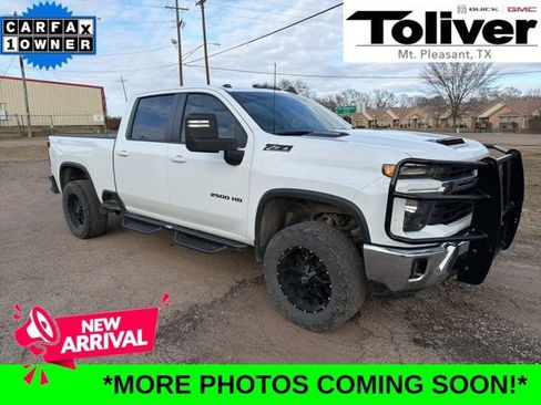 Used 2024 Chevrolet Silverado 2500 LT image 1