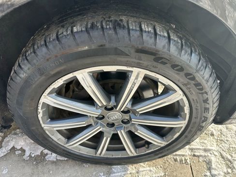 Used 2017 Audi Q7 3.0T Premium Plus w/ Premium Plus Package image 5