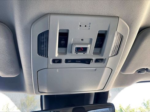 Used 2022 Toyota Highlander Platinum image 35