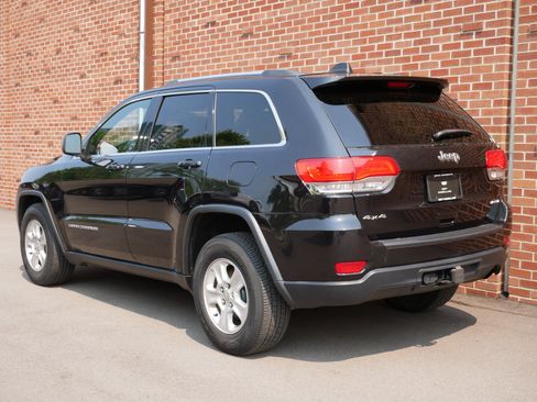 Used 2014 Jeep Grand Cherokee Laredo w/ Security & Convenience Group AWD/4WD image 3