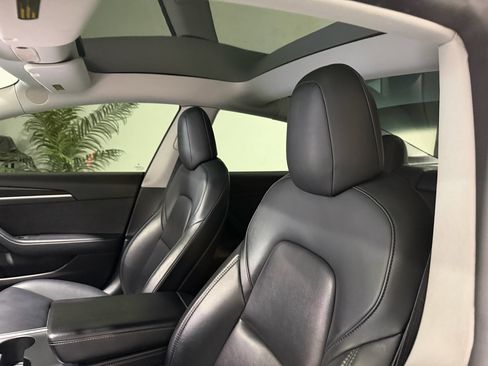 Used 2022 Tesla Model 3 Long Range image 11
