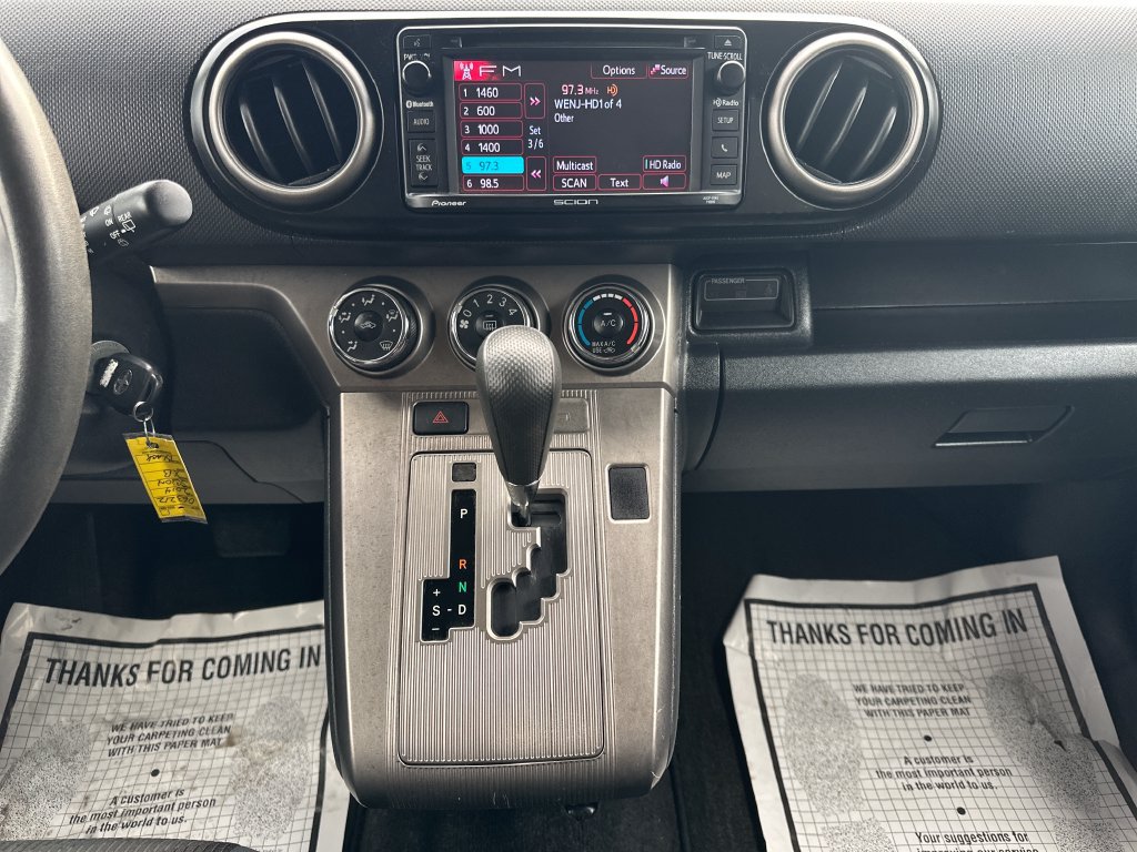 Used 2014 Scion xB FWD image 27