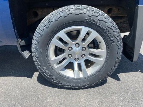 Used 2019 Chevrolet Silverado 1500 LT w/ All Star Edition AWD/4WD image 23
