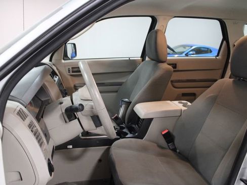 Used 2011 Ford Escape XLS w/ 101A Rapid Spec Order Code image 9