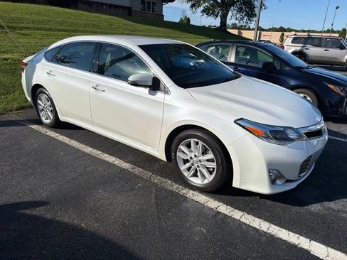 Used 2014 Toyota Avalon XLE FWD image 2