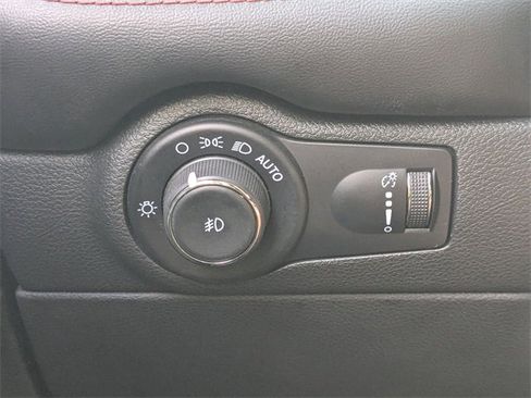 Used 2023 Dodge Durango GT image 26