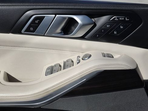 Used 2024 BMW X7 xDrive40i w/ Executive Package image 20