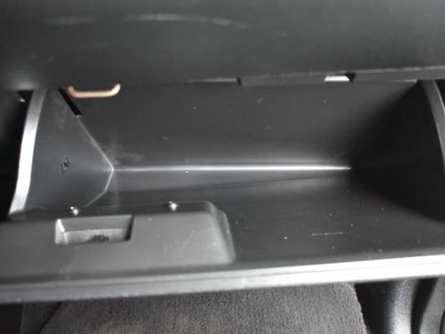 Used 2017 Dodge Grand Caravan SXT w/ Driver Convenience Group image 46