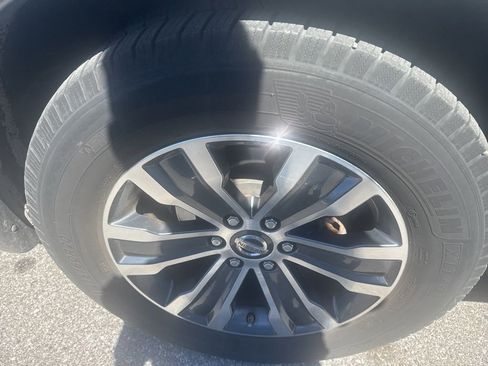 Used 2017 Nissan Armada SL image 10