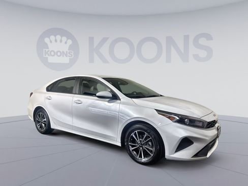 Used 2024 Kia Forte LXS FWD image 10