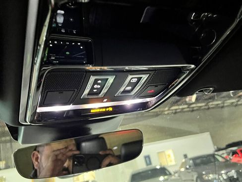 Used 2020 Land Rover Range Rover Sport HSE Dynamic image 40